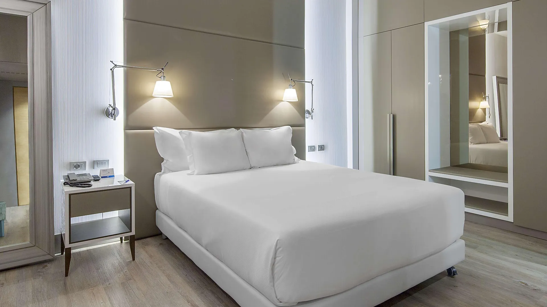 Отель Nh Collection Milano Touring